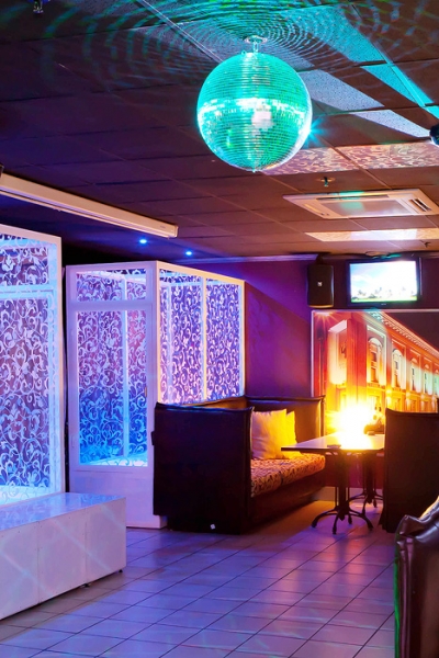 фотоснимок оформления Караоке-клубы  Арбат Lounge на 2 мест Краснодара